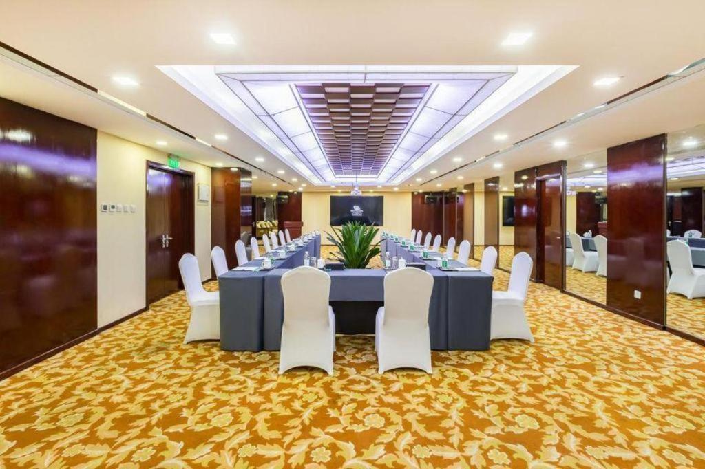 West International Trade Grand Hotel Beijing Luaran gambar